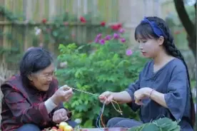 被奶奶养大的李子柒，14岁辍学29岁身价过亿，活出你想要的样子图片