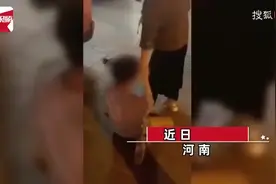 女子跪地大哭求人还钱“我借你60万，你还我50万就行”图片