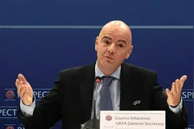 国足不争气，最失望的是国际足联！主席和温格都快哭了图片