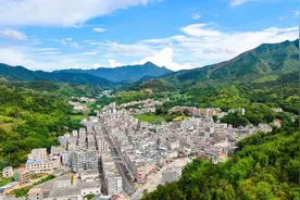 镇委书记在干啥⑳ | 罗定市龙湾镇：落实落地“一工程一项目” 构筑“产业+旅游”双引擎图片