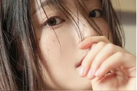清纯美女吊带睡衣写真图片图片