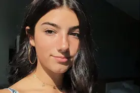 “国外抖音”的一姐网红，16岁年入千万，网友不认识林肯认识她图片