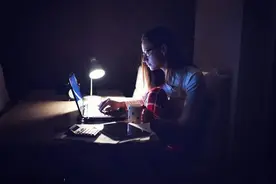 资本与打工人的博弈，996的底层逻辑图片
