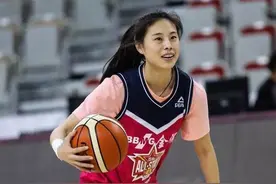 王思雨“箭如雨下”新疆挺进半决赛，烟台姑娘真能打图片