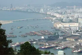 海南旅游：北纬18度的美丽之湾（图）图片