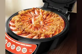 电饼铛很多家都有，怎么清洁的干净是个问题，现在教给你图片
