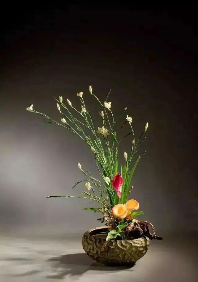 中国花道的特点有哪些呢,如何看懂东方插花艺术?