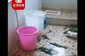 悲剧！2岁男童卫生间玩耍掉蓄水桶溺亡图片
