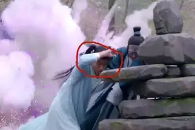 《琉璃》剧中3个明显的穿帮镜头，女主用男替身，死人喉咙还在动图片