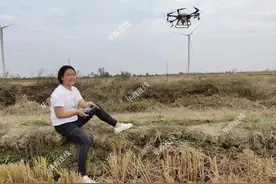 留守儿童变抖音女“飞手”，你所不知道的酸甜苦辣图片