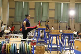 19岁覆盖6项女举世界纪录 李雯雯：奥运延迟是个机遇图片