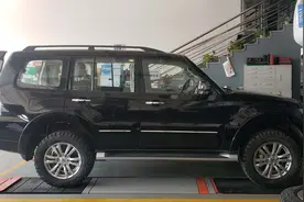 一分钟了解帕杰罗系列 山猫V97加装越野氮气避震器升高2寸套件图片