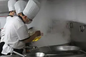 坐高铁也能吃热炒，长三角高铁推出热链套餐图片