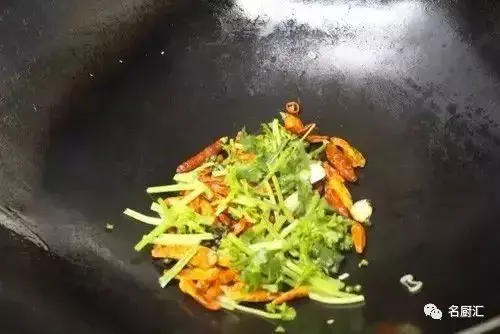 油炸干鱼鳔的做法 2026年油炸干鱼鳔的做法窍门