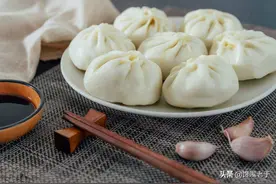 蒸包子时：不要直接上锅蒸！牢记3诀窍，包子暄软蓬松不塌陷图片