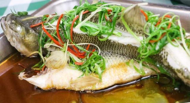 女人吃猪皮能抗衰老？营养师：真正能抗衰老的，是这4种食物