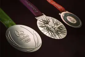 李宗伟晒奖牌忆奥运生涯：有血有泪的12年，我尽力了图片