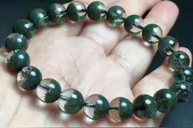 绿幽灵水晶手链怎样辨别真假？你还被蒙在鼓里吗？图片