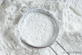 天热了，面粉容易发霉长虫子，面点师教我2招，保存一年都不生虫图片