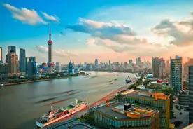 上海各区2019年GDP:浦东区总量领跑，嘉定区、黄浦区分列二、三！图片