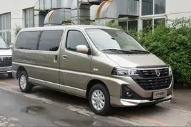 适合三胎家庭的大号MPV，金杯海狮王新车上市，侧滑门，7/9座都有图片