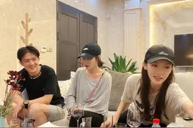 《三十而已》许幻山与张嘉倪金晨聚会，在于正家大吃大喝超开心图片