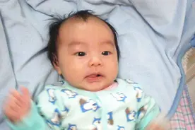 抓住宝宝说话关键期！家长在3件事上多费心，帮助宝宝早开口视频封面