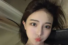 “65页ppt”事件升级，项思醒强硬回应，富二代男友不离不弃图片