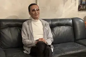 谢贤曝近况！84岁再演男主角，曾自曝只爱过5个女人对爱情专一图片