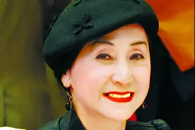 舞蹈家陈爱莲因胃癌去世，李玉刚发文悼念，曾80岁登湖南台跳舞图片