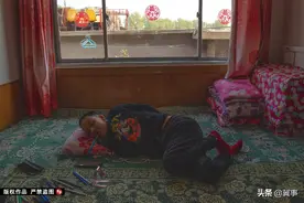 为减轻父母压力，23岁脑瘫女孩用嘴敲字创业图片