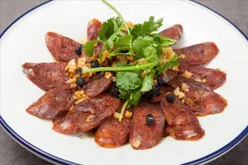 灌香肠，这配方我用了十几年，3个窍门要牢记，鲜香入味有嚼劲图片