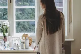 穷养自己的女人，过不好这一生图片