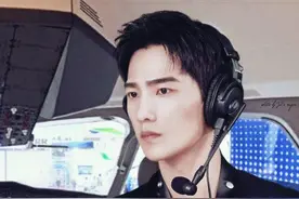 杨洋化身梦幻西游赛事解说，大聊游戏经历，是电竞男主本人了图片