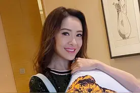 46岁向海岚近照曝光，不断现身内地出席商演，被网友大赞冻龄有术图片