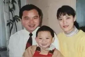 黄子韬爸爸去世仅2个月，粉丝传来噩耗！曾被偶像邀请来身边上班图片