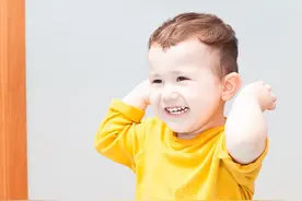 男孩如厕训练，总是喜欢摸私密器官。这样做干预，更好度过性蕾期图片