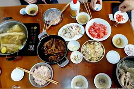 一台家宴：两瓶客酒，三只湛江鸡，六种食法图片