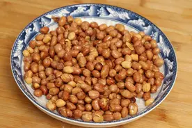 炸花生米时，别急着下锅！多加这一步，花生又香又脆还不焦图片