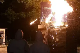 搞爆破！拆擂台！目标竟是WWE领导帮？黑衣军团来头不小啊图片