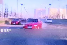 婚礼车队路上“画龙嘚瑟”，交警“集齐”9名驾驶员图片