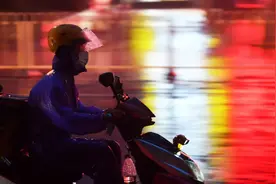 “吃不起饭了！”外卖涨价背后，美团哭诉亏损，商家抱怨没钱赚图片