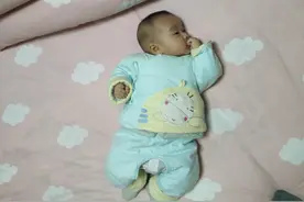 一个厌奶期，打败了我所有的自信和骄傲图片