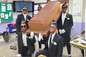 韩国黑人艺人一边批亚洲人种族歧视，一边歧视亚洲人图片