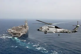 澳海军飞机靠近南海坠海，解放军不用一兵一卒，敌人就自吞苦果？图片