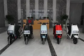 续航120公里，五星黑马惊艳之作，爬坡有劲，最高速度50km/h图片