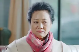她是老戏骨也是车晓妈，为女儿忍十年才离婚，母女双双离婚也幸福图片