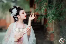 故事：后宫佳丽三千新人不断，可得知皇后离宫出走，帝王忙追妻图片