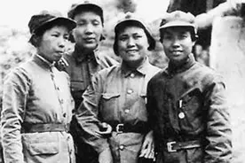 女子逛街巧遇军官太太卖家当，助我军打赢情报战，取得一场大胜图片