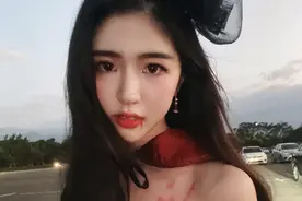 小说：她的目光中充满了无助和孱弱图片